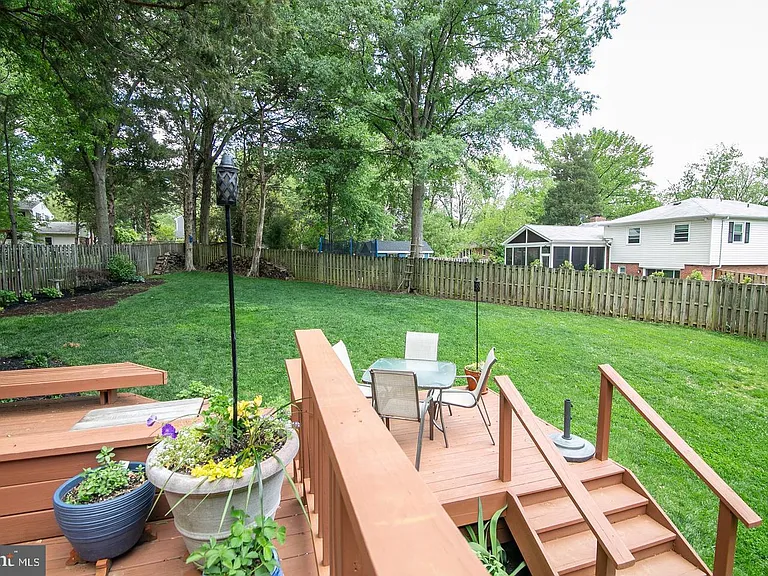 8411 Morey Ln — Photo 23