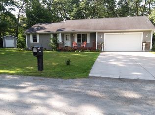 439 W Englewood Ave, Twin Lake, MI 49457