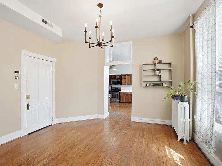 1220 Louden St — Photo 13