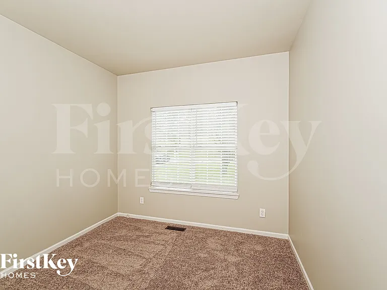 120 Pine Springs Rd — Photo 13