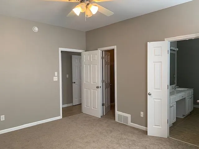 1433 Island Town Dr — Photo 10