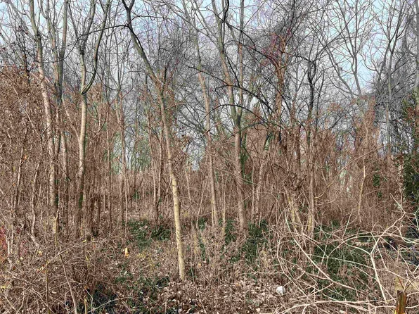 1197 S Roush Ave, Vincennes, IN 47591