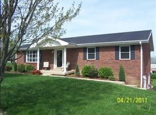 106 Barberry Ln, Berea, KY 40403