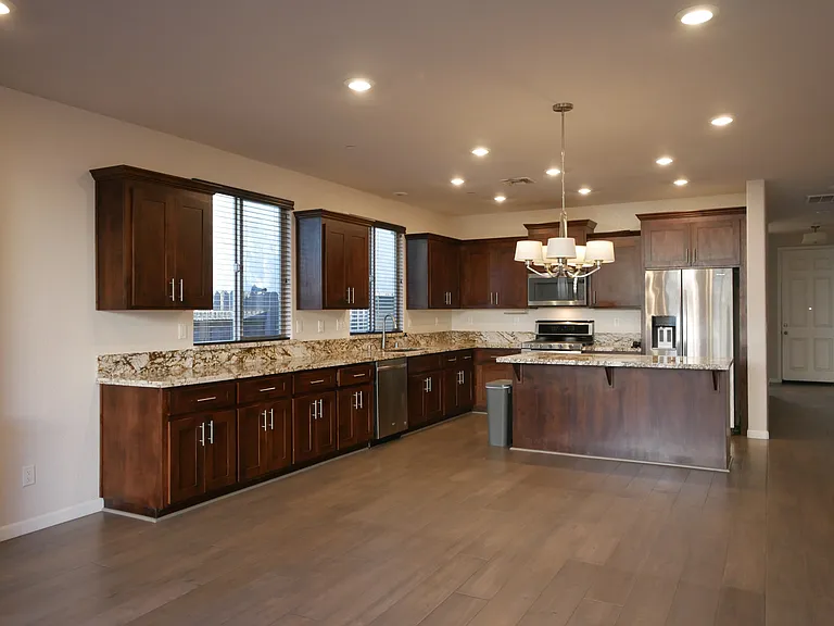 3158 Golden Trail St — Photo 5