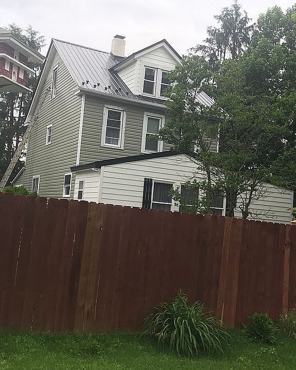 1st image of 105 Vontage Ln