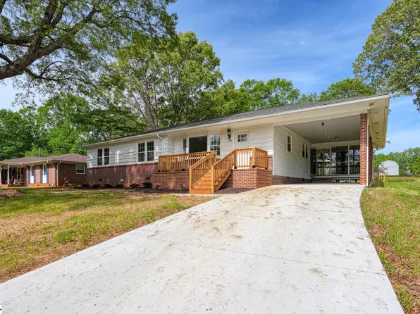 132 Walden Cir, Spartanburg, SC 29301