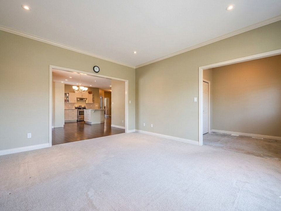 1st image of 6679 Oxbow Cres