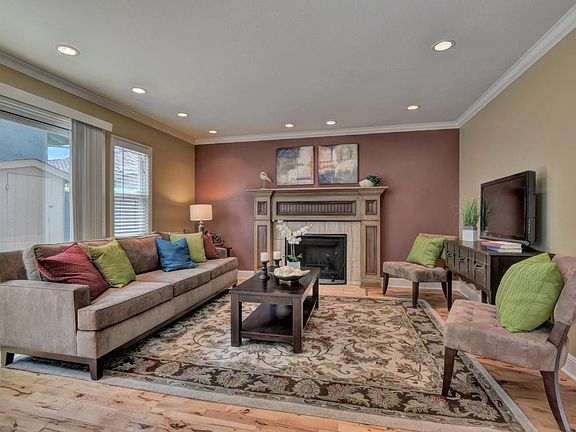 2nd image of 5668 Bluegrass Ln