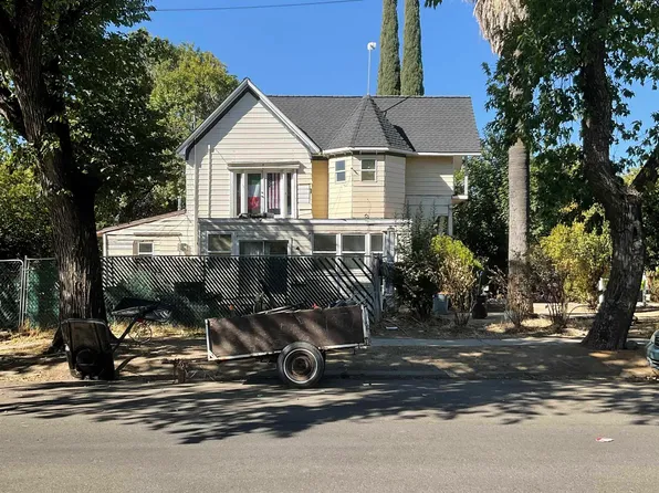 703 South St, Corning, CA 96021