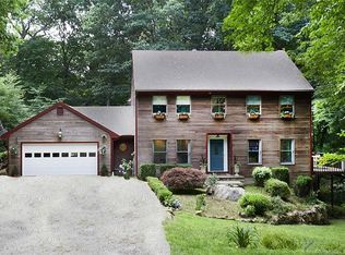 65 Ledgewood Dr, Weston, CT 06883