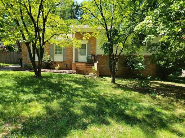 2615 Azalea Dr, Greensboro, NC 27407