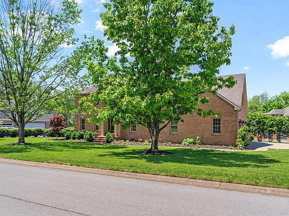 4th image of 401 Cromwell Pl