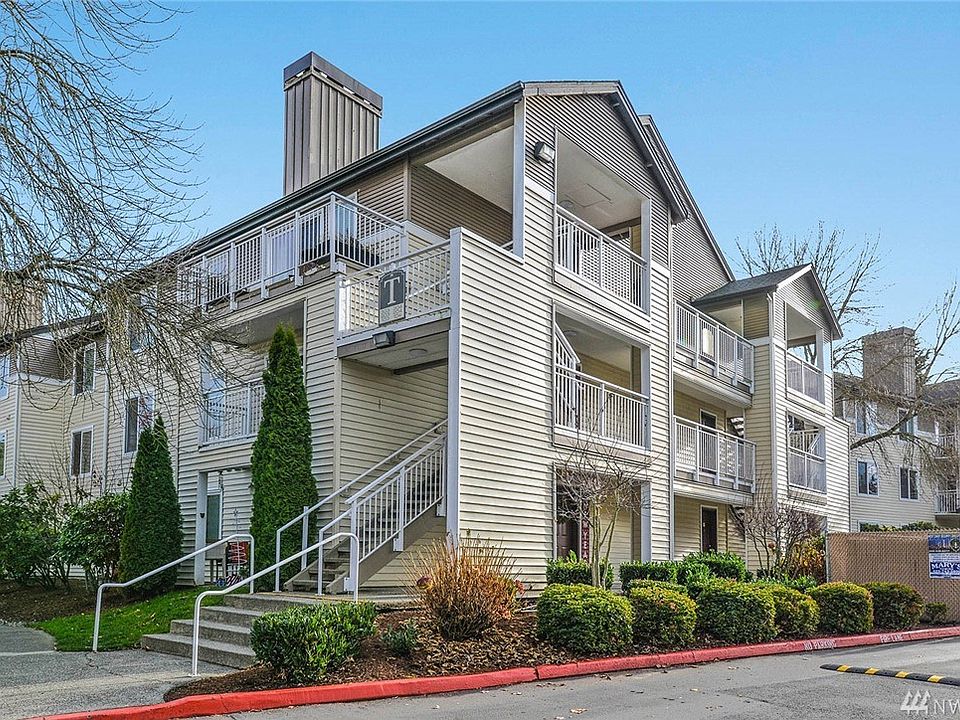 Second floor corner unit right beside Club House