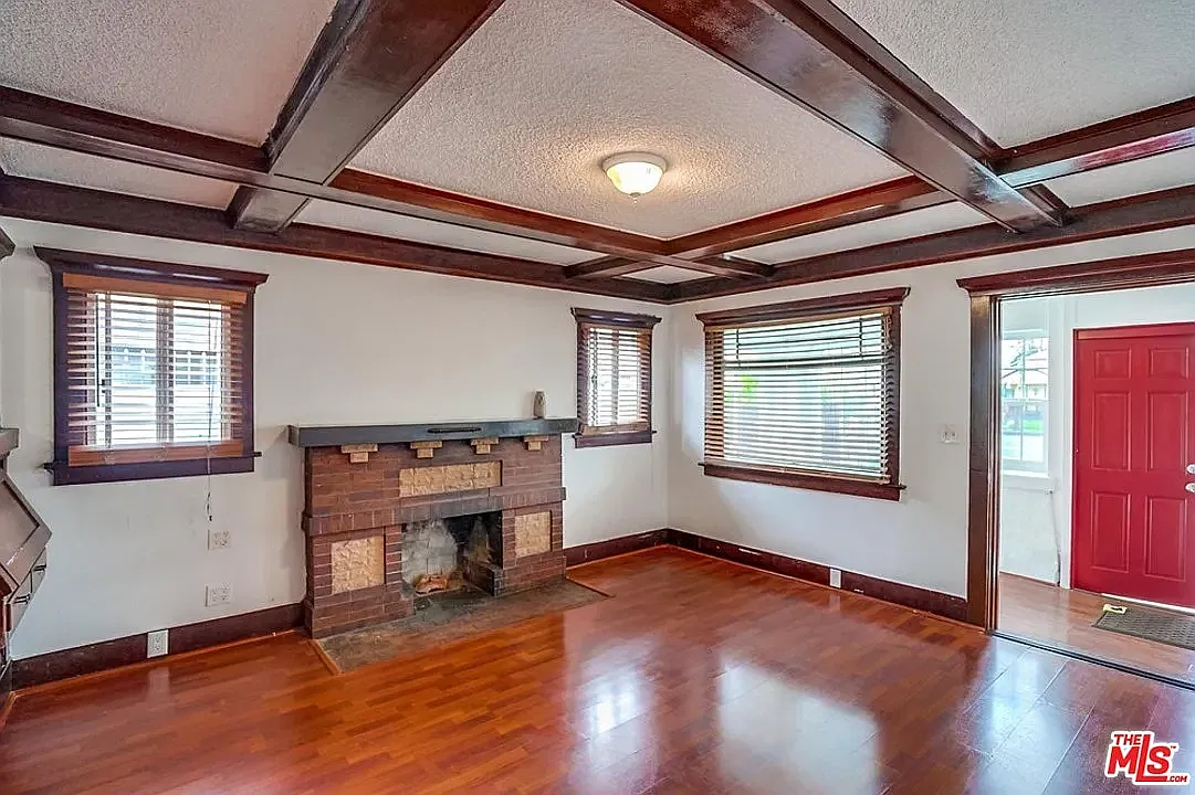 3 bed, 1444 sqft, $3,400 — Photo 3