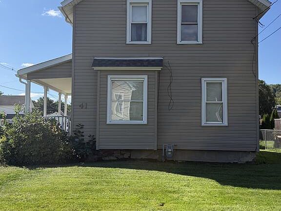 2nd image of 41 Lincoln St
