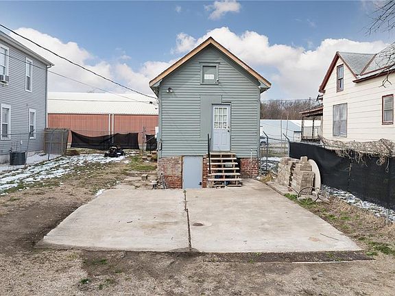 5th image of 837 S 22nd St