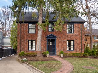 229 Sylvan Rd, Glencoe, IL 60022