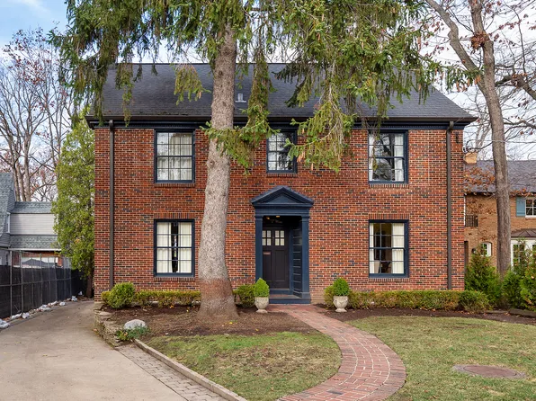 229 Sylvan Rd, Glencoe, IL 60022