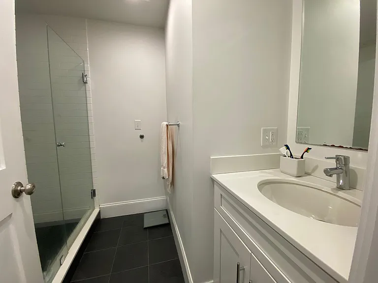 405 S Huntington Ave #2R — Photo 6