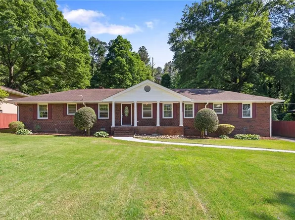 767 Woodvalley Rd SW, Mableton, GA 30126