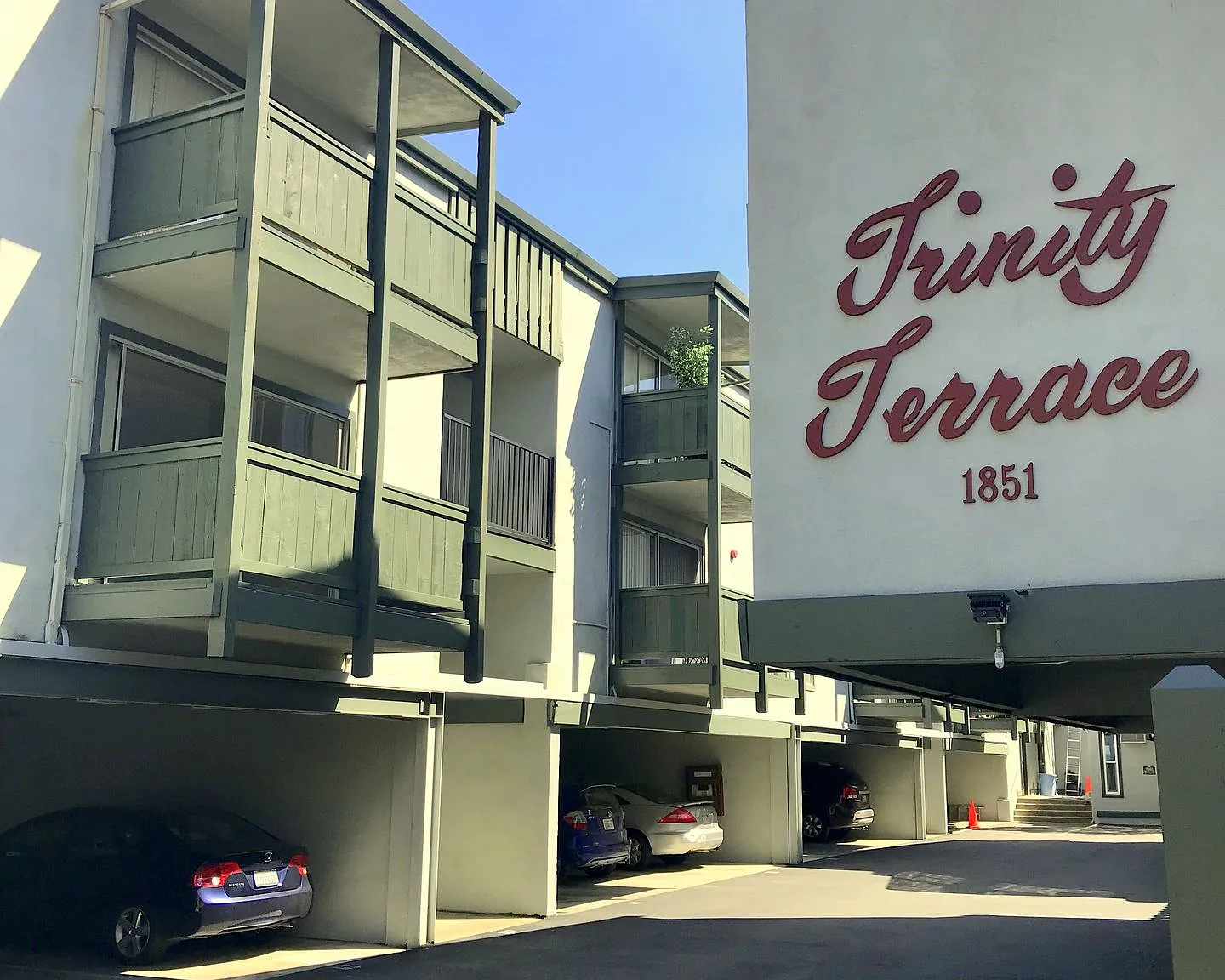 Trinity Terrace Apartments — Photo 3