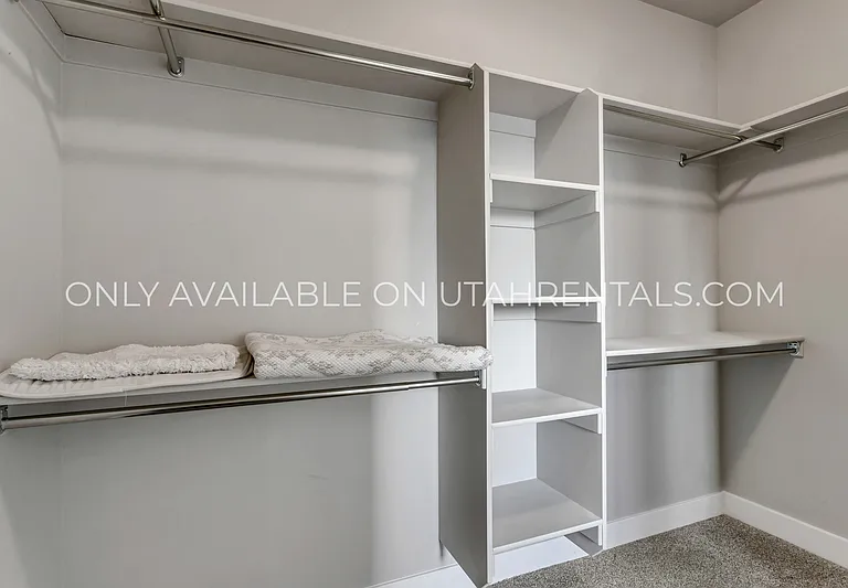 693 Spruce Way — Photo 20