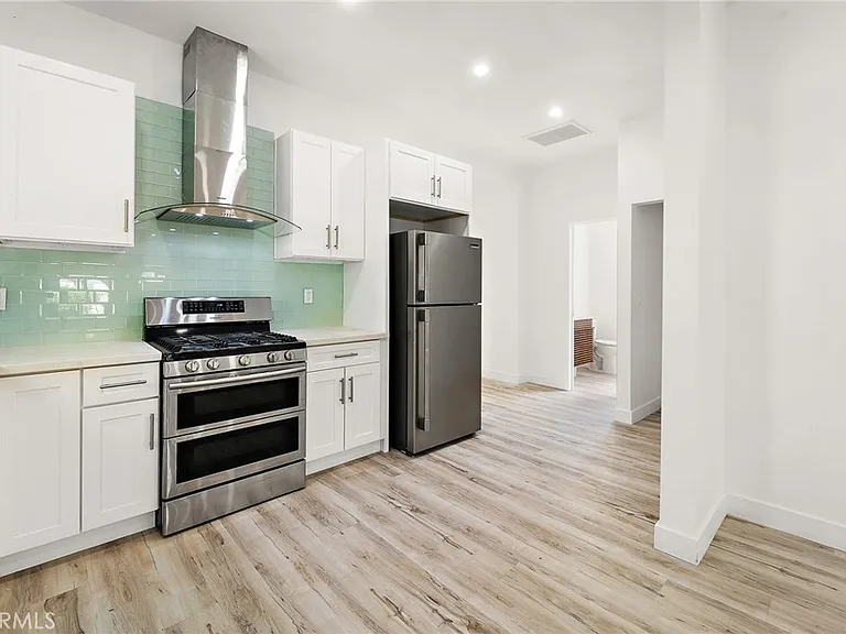 10730 Strathern St — Photo 9