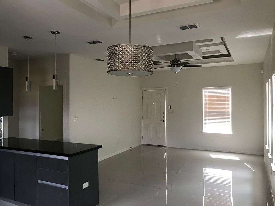 2nd image of 1515 S Pamplona St APT 1