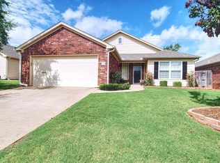 2455 Manchester, Village, OK 73120
