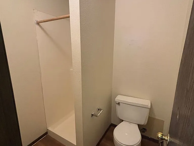 200 Connell Ave — Photo 6