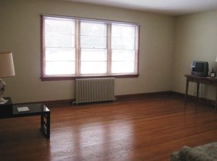 21 Mountain View Rd, Poughkeepsie, NY 12603