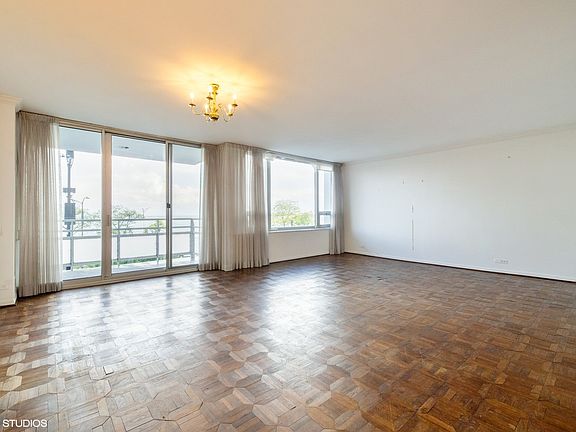 3rd image of 1300 N Lake Shore Dr APT 3C