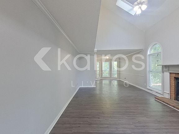 2nd image of 835 Ashley Ln