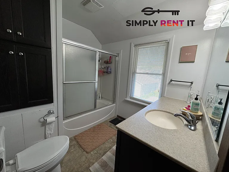 532 Hayward Ave — Photo 15