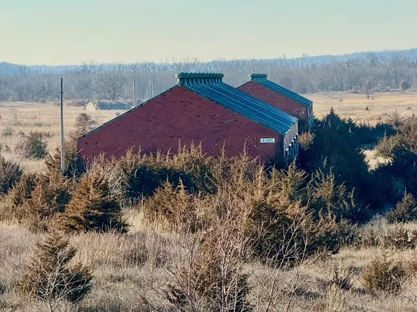 A 1306 31st St, Hanover, IL 61041