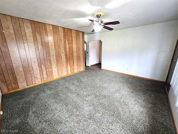 4th image of 2411 Fairfax St