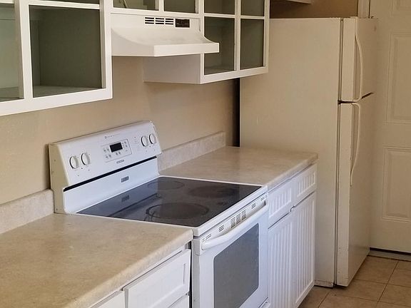 3rd image of 2408 Schwertner Dr