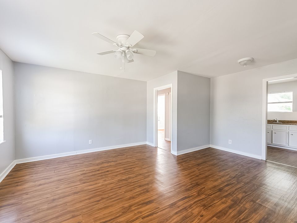 1st image of 1211 1st Ave N #2