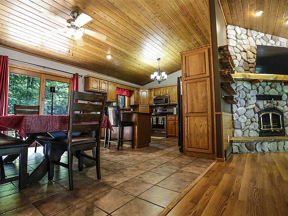5th image of 216893 County Road Q