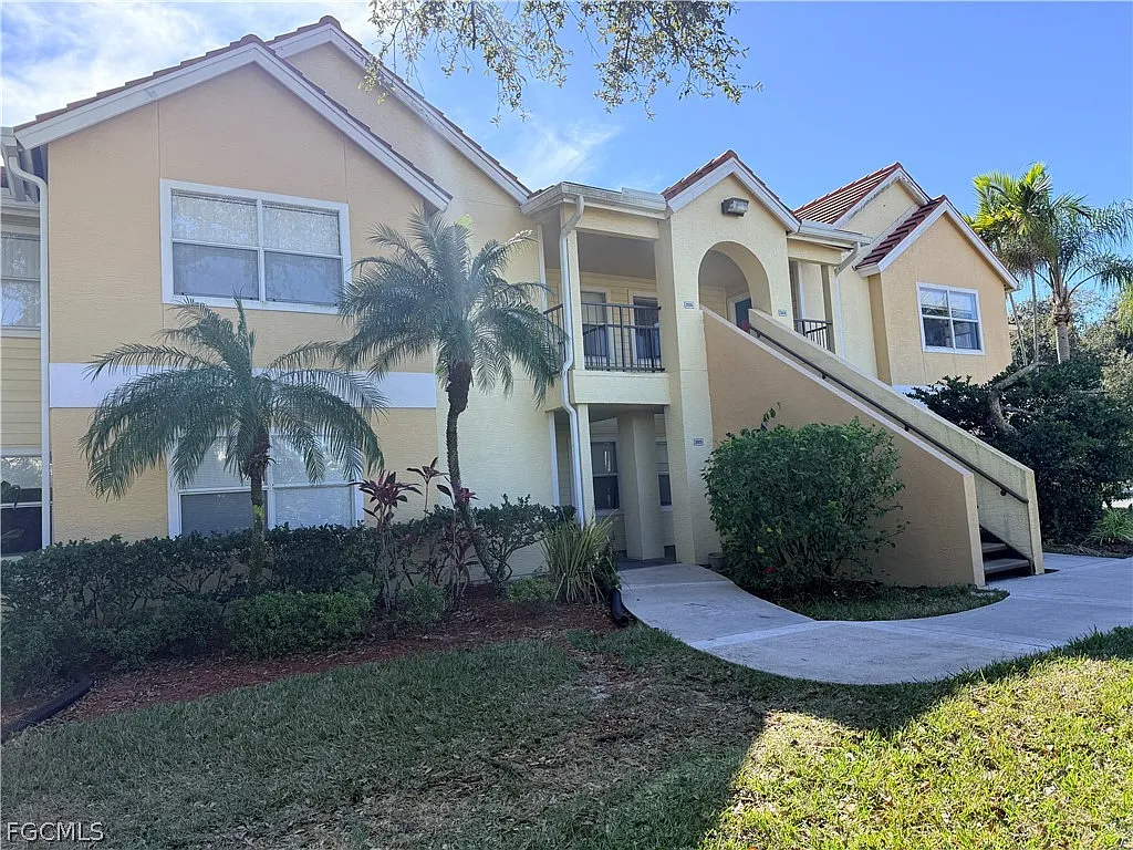 Building Photo - 12750 Equestrian Cir #3005