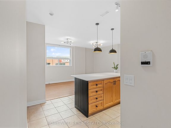 5th image of 3635 Dundas St W #1