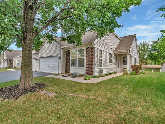 8109 Tremont Ln, Joliet, IL 60431