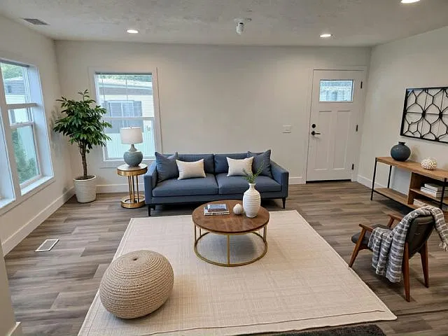 2 bed, 1056 sqft, $1,615 — Photo 3