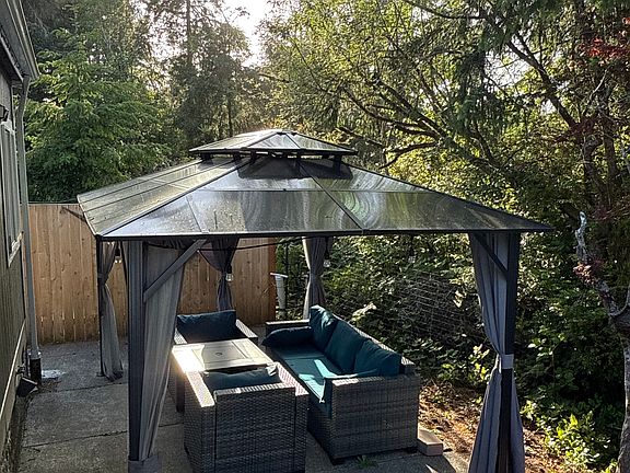 3rd image of 2807 219th St