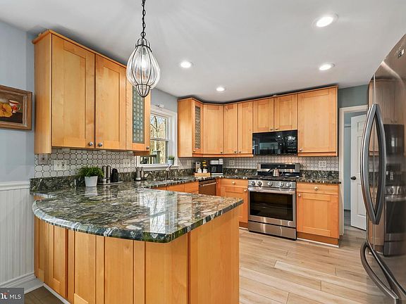 3rd image of 5024 Pheasant Ridge Rd