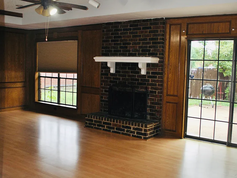 1902 Aspen Dr — Photo 6