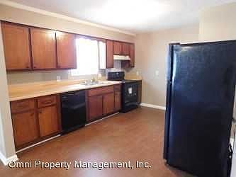 3rd image of 102 Kay Dr APT 7