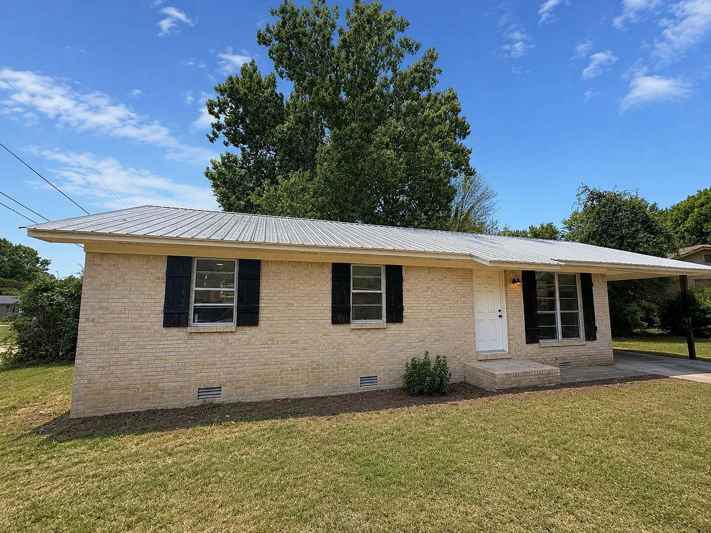 3 bed, 1025 sqft, $1,595 — Photo 3