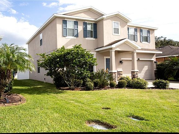3rd image of 2806 Holly Bluff Ct