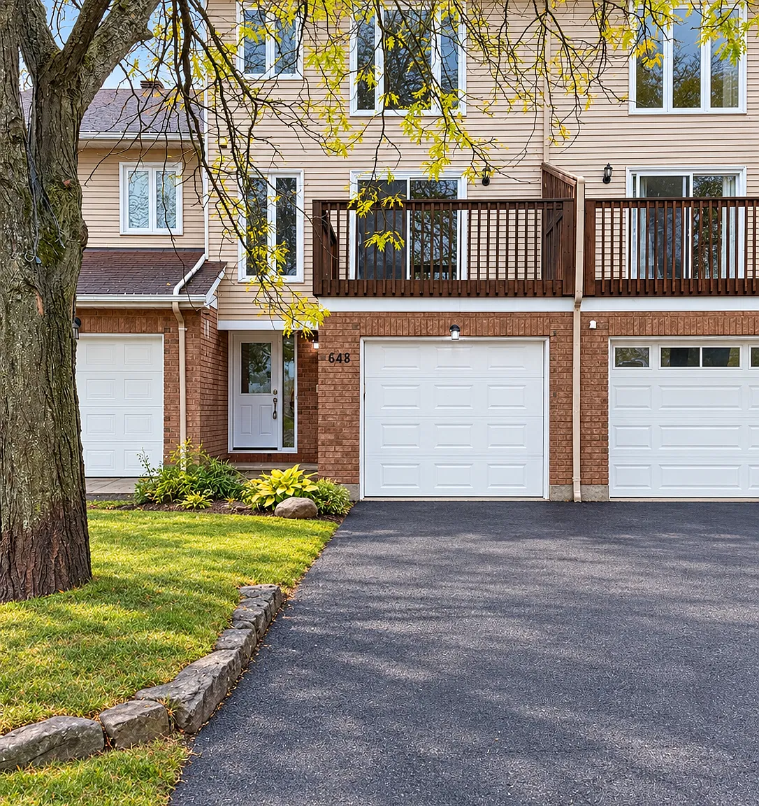 648 Brome Crescent — Photo 1